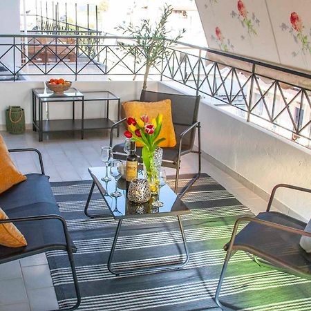 Top Floor Apartment In Chalkís Kültér fotó