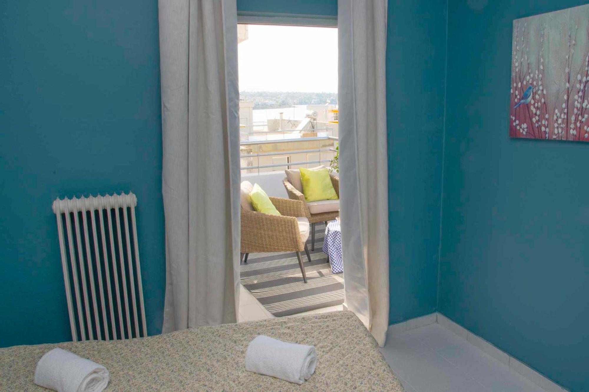 Top Floor Apartment In Chalkís Kültér fotó